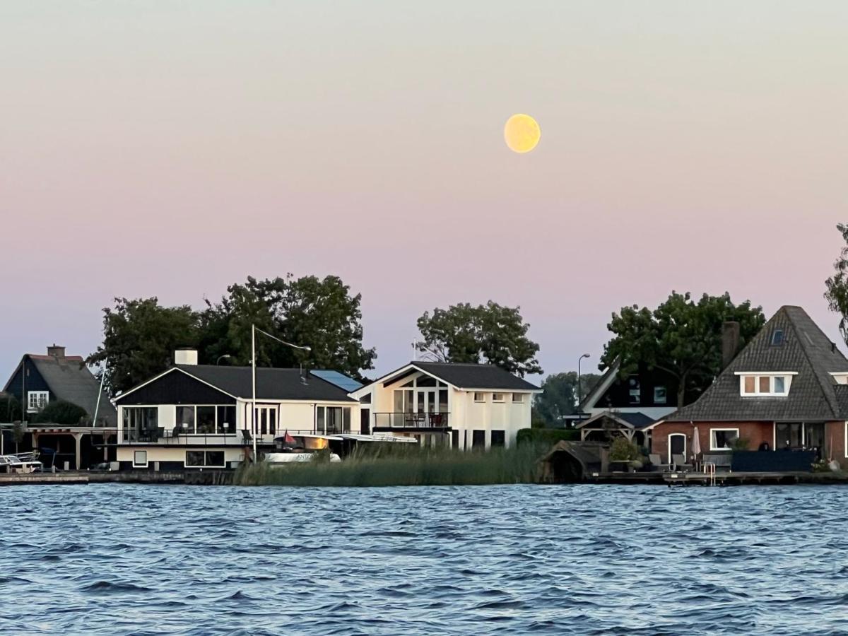 Bed and Breakfast Plassenzicht Logies & Sloepverhuur Лосдрехт Екстер'єр фото